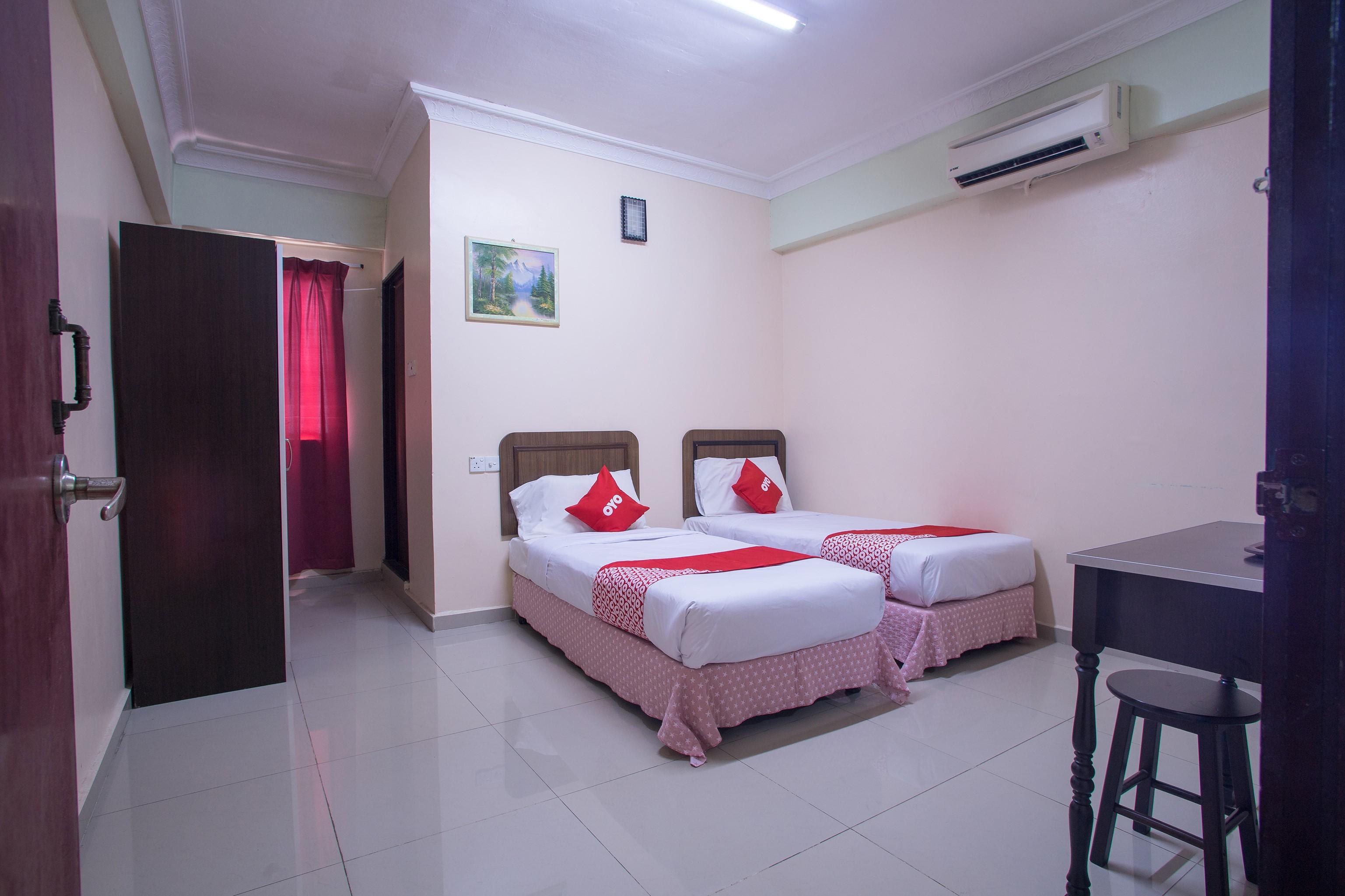 Oyo 89363 Casavilla Hotel Batu Caves Экстерьер фото